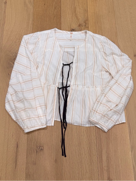 Free People Tops - Free People Cropped Tie Front Blouse Size M Cream Stripe Long Sleeve Boho